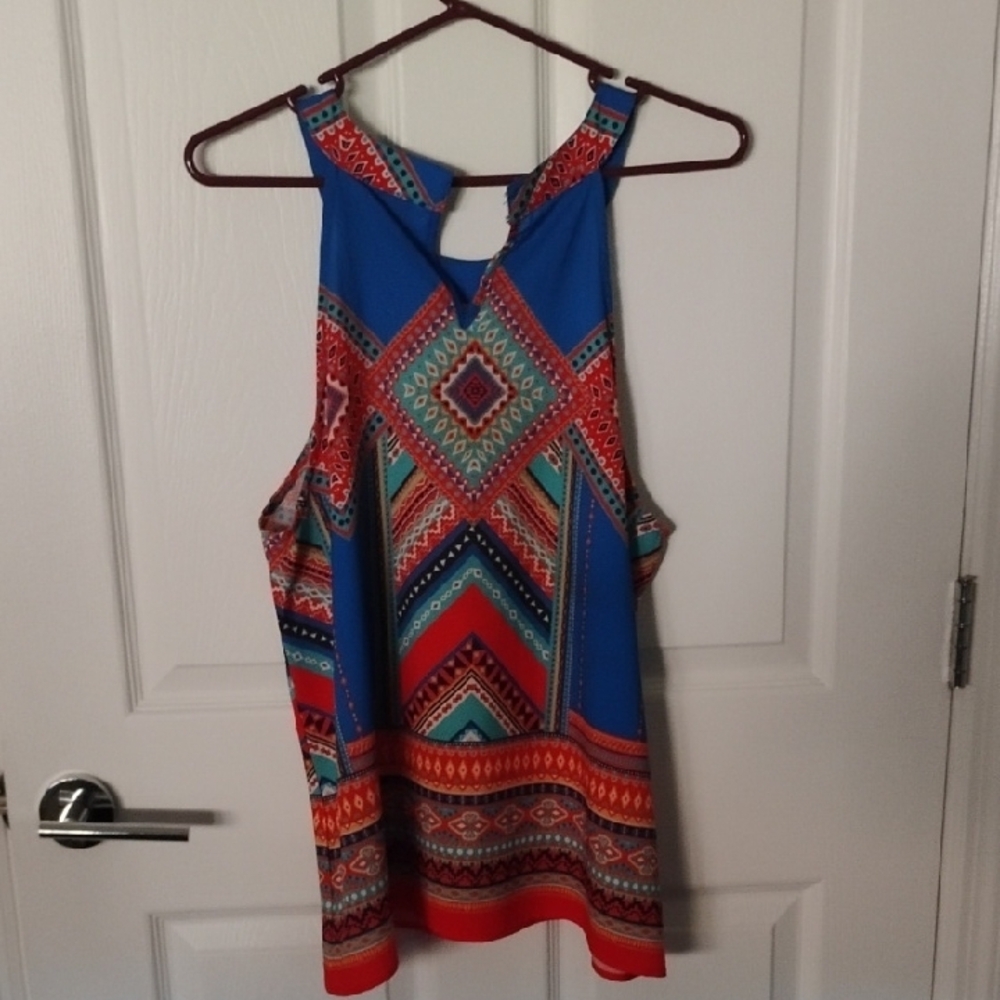 🎽 LOVE J Multicolor Geometric Blouse🎽 - Picture 4 of 5